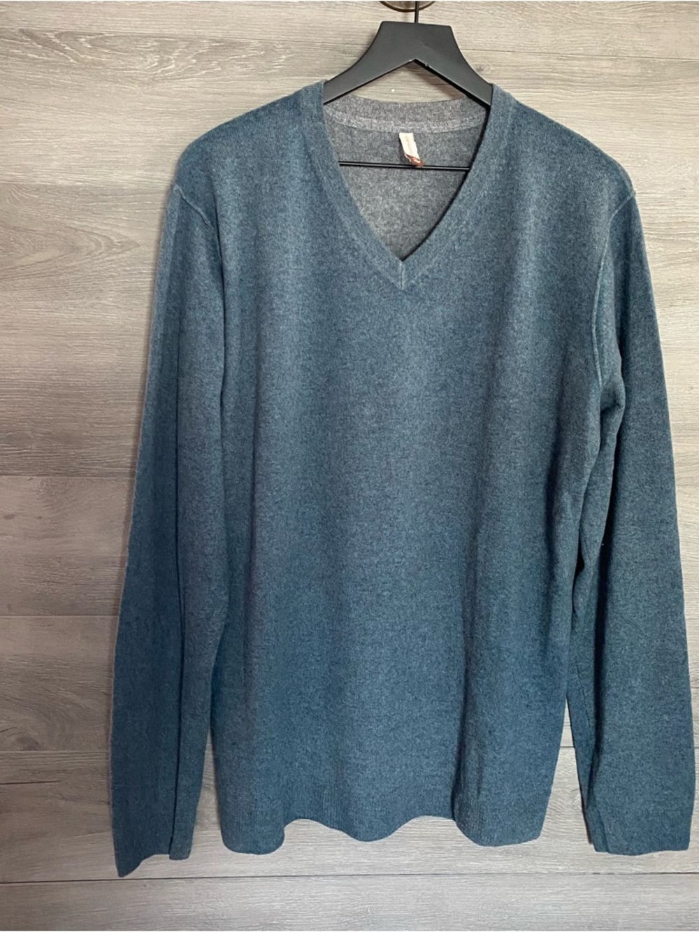Transcript Cashmere V Neck Sweater